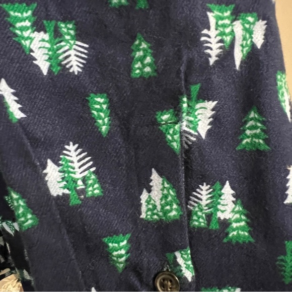 Lands’ End NWOT button down M long sleeve blue flannel winter Christmas tree - Picture 7 of 8